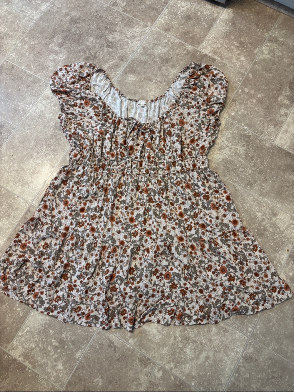 Floral Puff-Sleeve Women’s Dress in Cream and Rust 2x